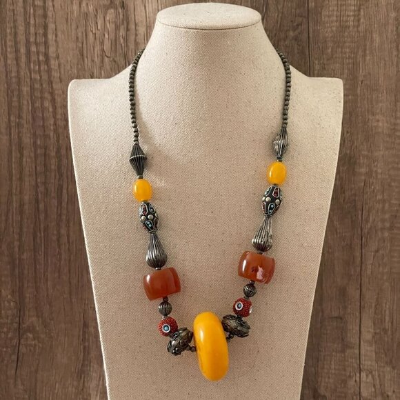 Vintage Simulated Amber and Bakelite Novelty Bead Statement Necklace 26" - Picture 2 of 6
